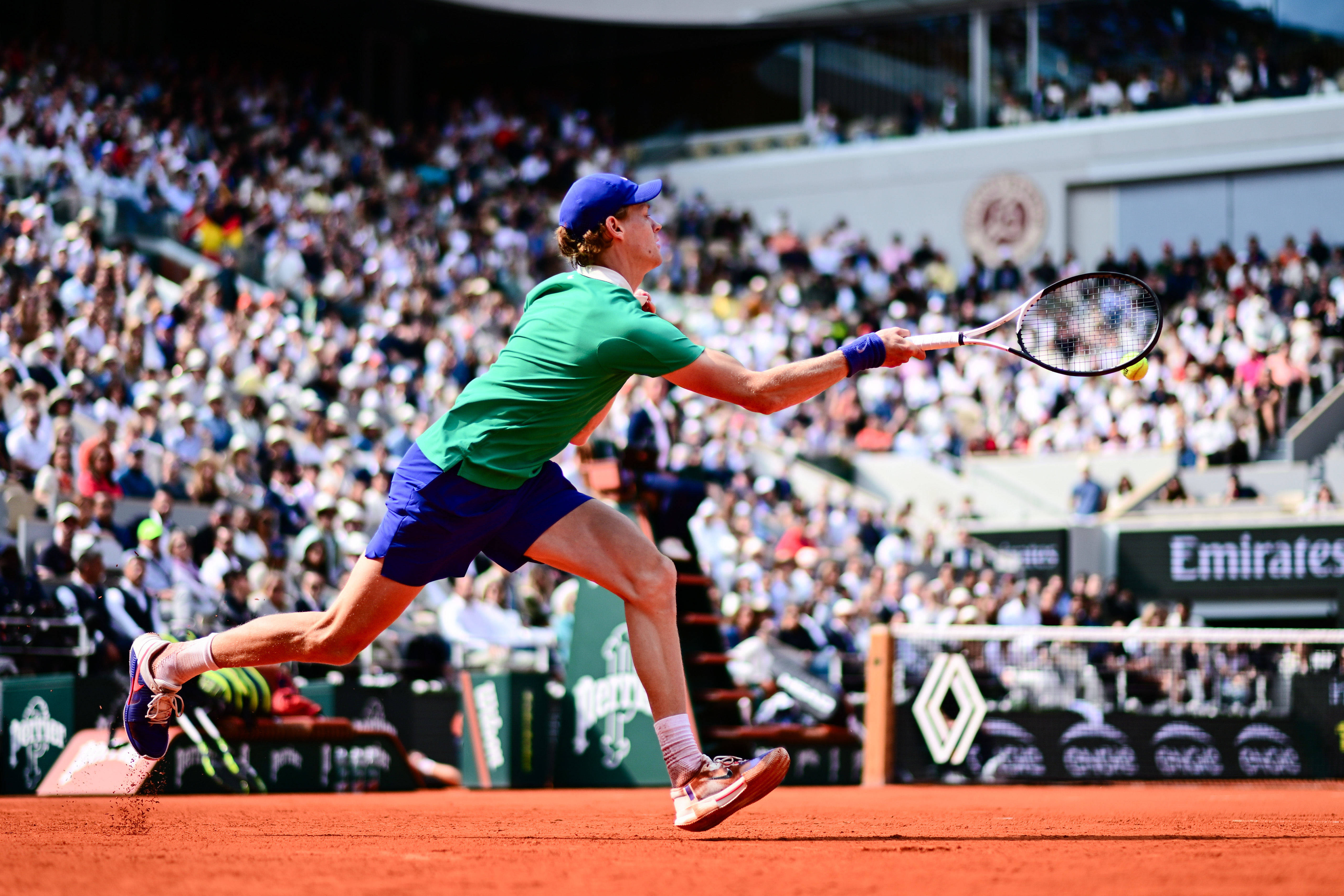 关于德国网球队鏖战美国网球队，阿尔卡拉斯送出助攻的信息