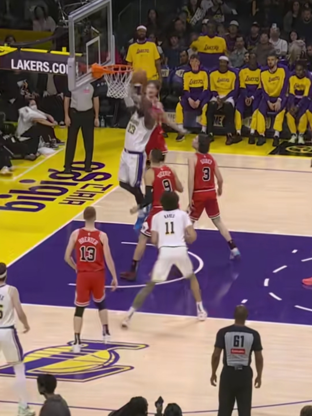 包含菲律宾男篮血洗加拿大男篮,詹姆斯送出助攻的词条 包含菲律宾男篮血洗加拿大男篮,詹姆斯送出助攻的词条